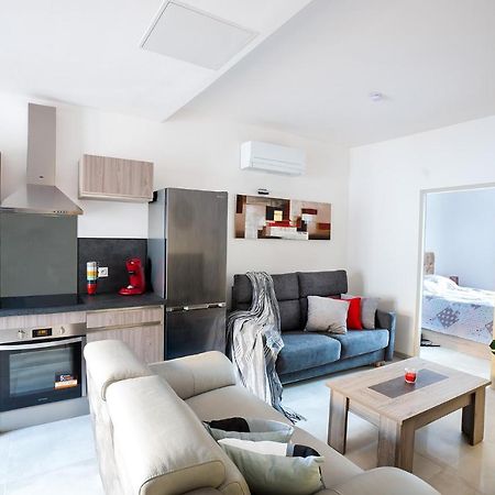 Superbe Appartement A 2 Pas Des Halles, Climatise, Terrasse, Garage Narbonne Buitenkant foto