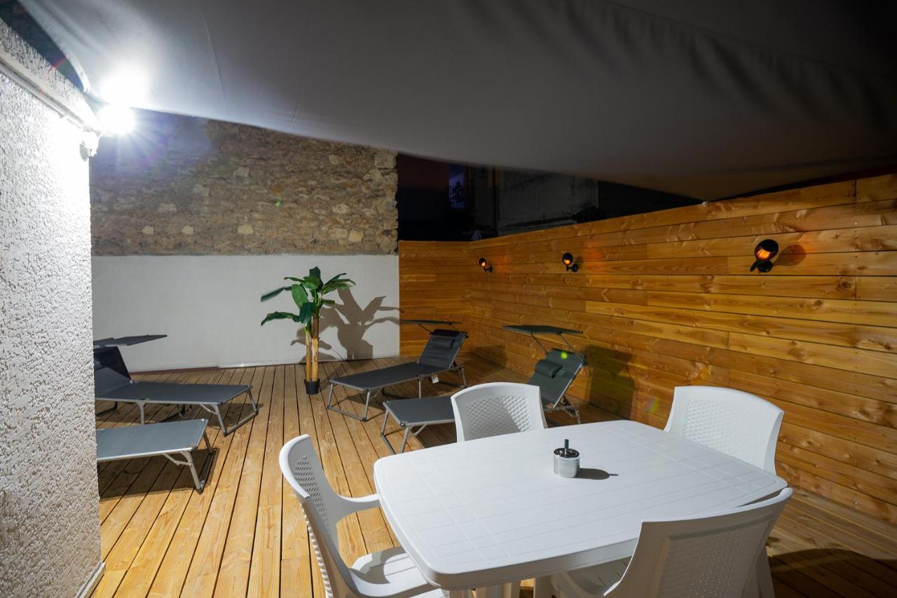 Superbe Appartement A 2 Pas Des Halles, Climatise, Terrasse, Garage Narbonne Buitenkant foto