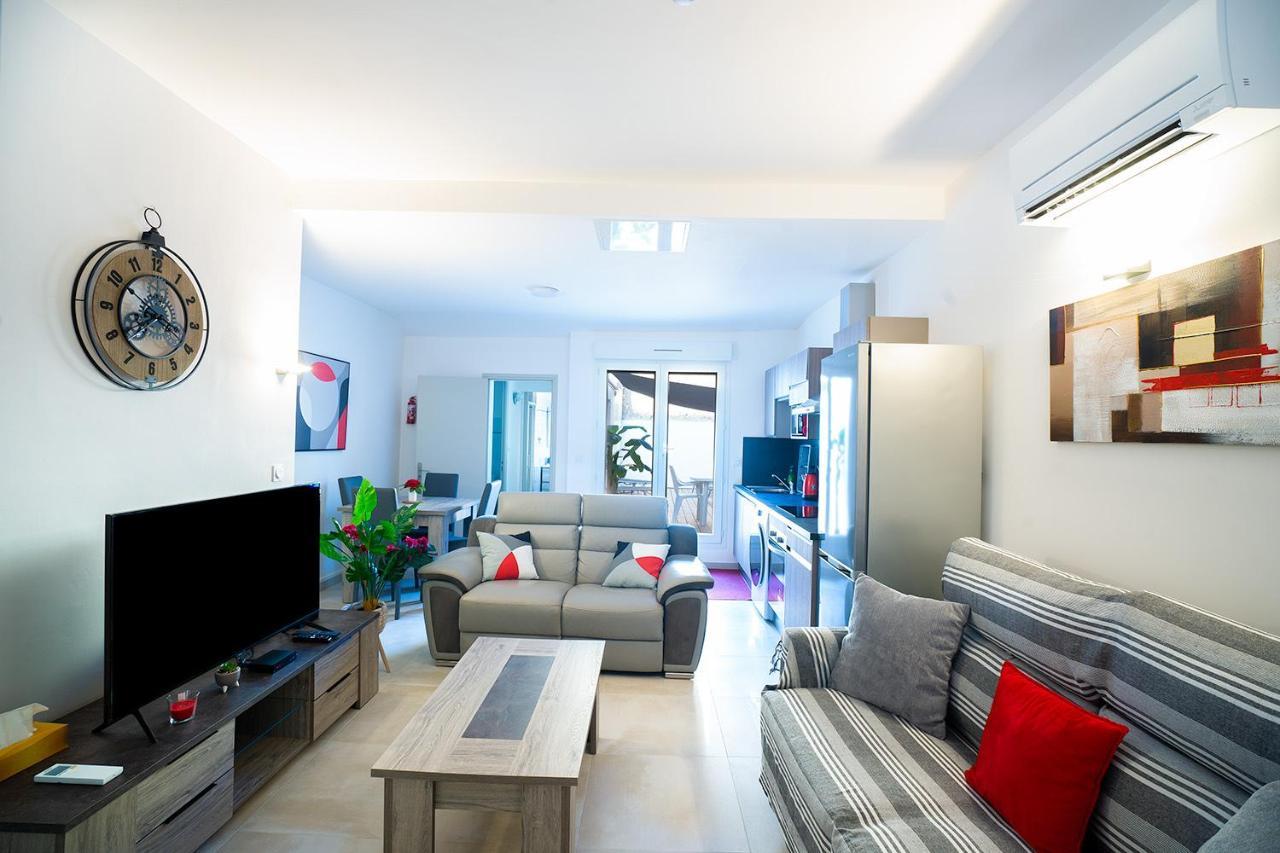 Superbe Appartement A 2 Pas Des Halles, Climatise, Terrasse, Garage Narbonne Buitenkant foto